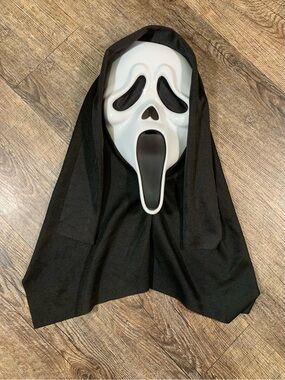 Fun World Unisex Ghost Face Scream Mask Adult OS